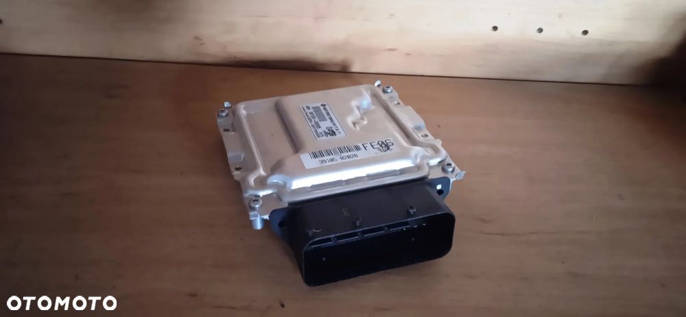 Sterownik komputer silnika Hyundai i10 1.1 39103-02025 - 2