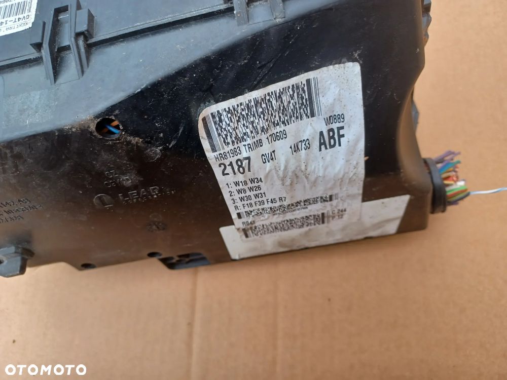 SKRZYNKA BEZPIECZNIKÓW KUGA MK2 LIFT GV4T14K733ABF - 3