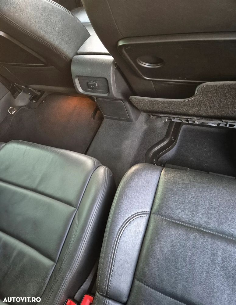 Volkswagen Sharan 2.0 TDI DSG Highline - 26