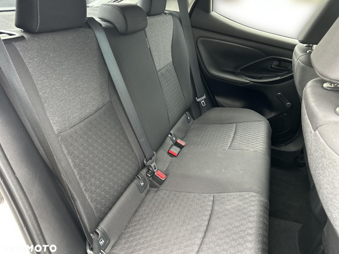 Toyota Yaris Hybrid 1.5 Comfort - 25