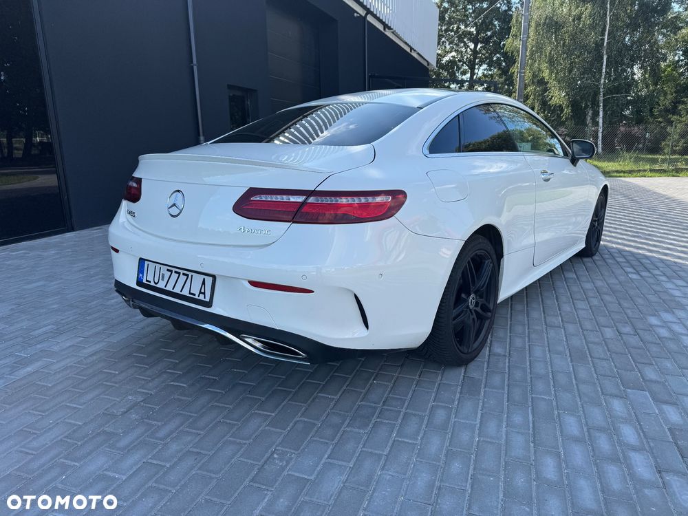 Mercedes-Benz Klasa E 400 4-Matic 9G-TRONIC - 11