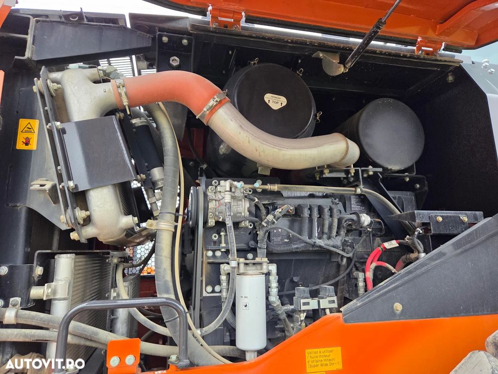 Hitachi EX DEMO, 2024, 454 ore, cupa 5mc, Masa operationala 28t, Anv BRIDGESTONE 95% ok, FARA AD BLUE, Inaltimea incarcare 4,4m, prousa in JAPONIA, posibilietate leasing 5 ani cu rata 16.500 lei lunar, PROMOTIE 177.900 EUR+Tva - 36
