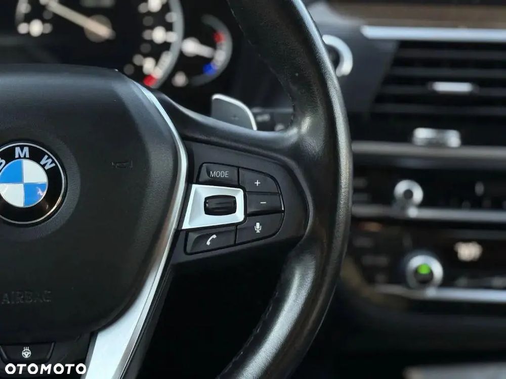 BMW X3 xDrive30i Luxury Line - 26