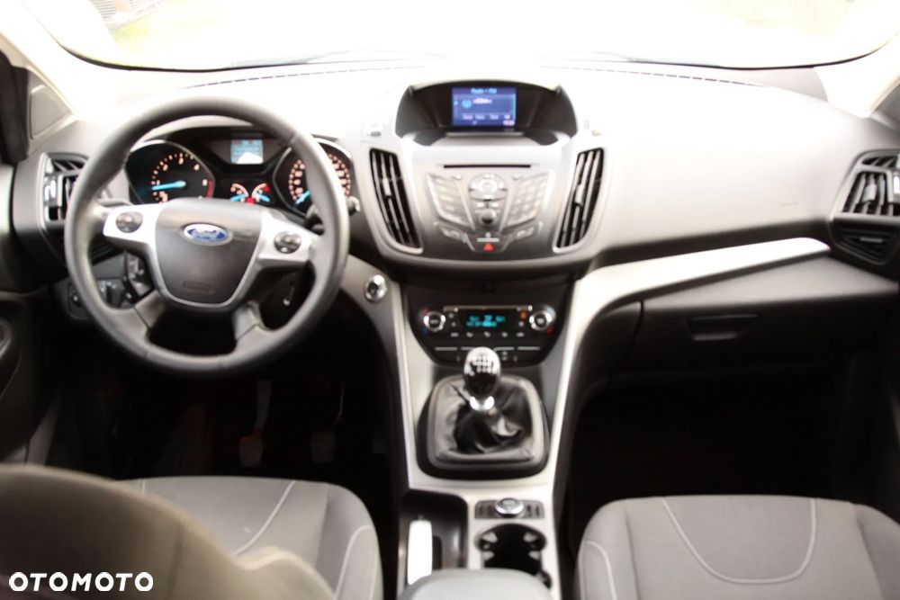 Ford Kuga 2.0 TDCi 2x4 Titanium - 14