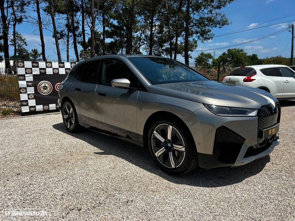 BMW iX xDrive 40 Pack Desportivo - 2
