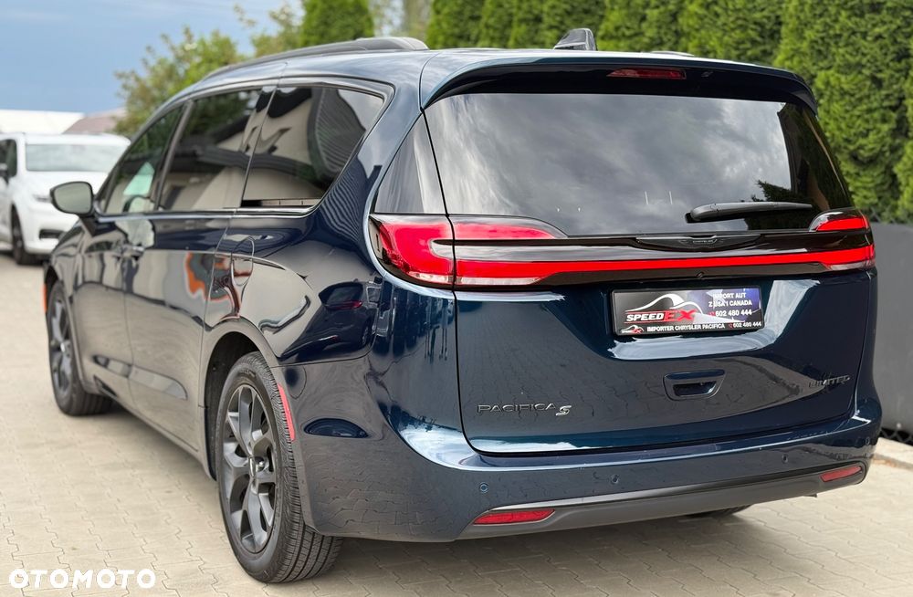 Chrysler Pacifica - 8