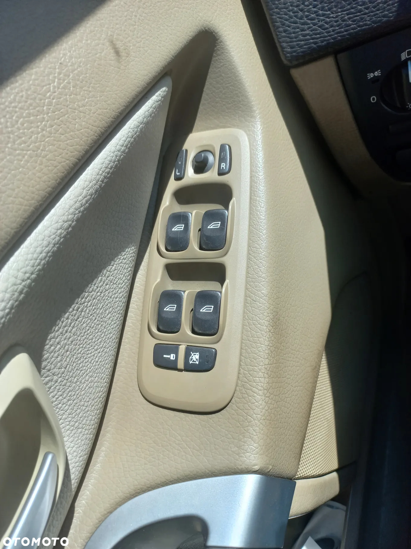 Volvo XC 90 3.2 AWD Geartonic Summum - 16