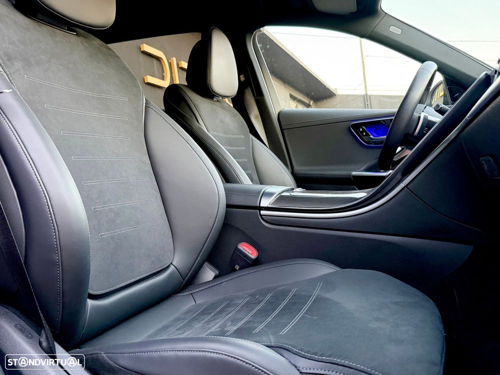 Mercedes-Benz C 300 de 4Matic T 9G-TRONIC AMG Line - 16