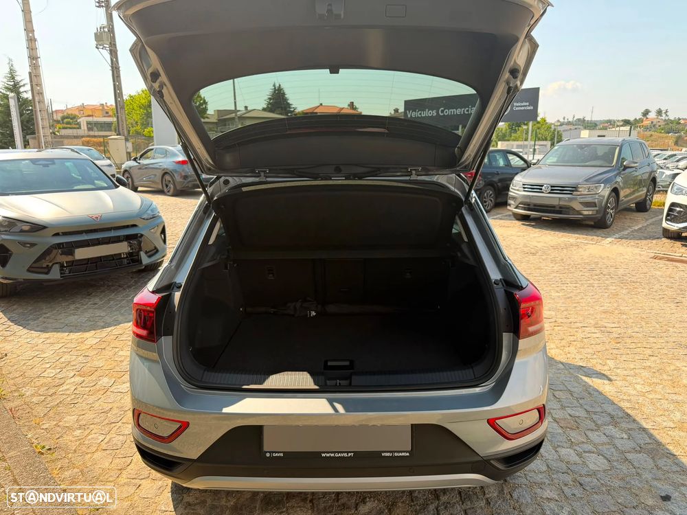 VW T-Roc 1.5 TSI Urban DSG - 19