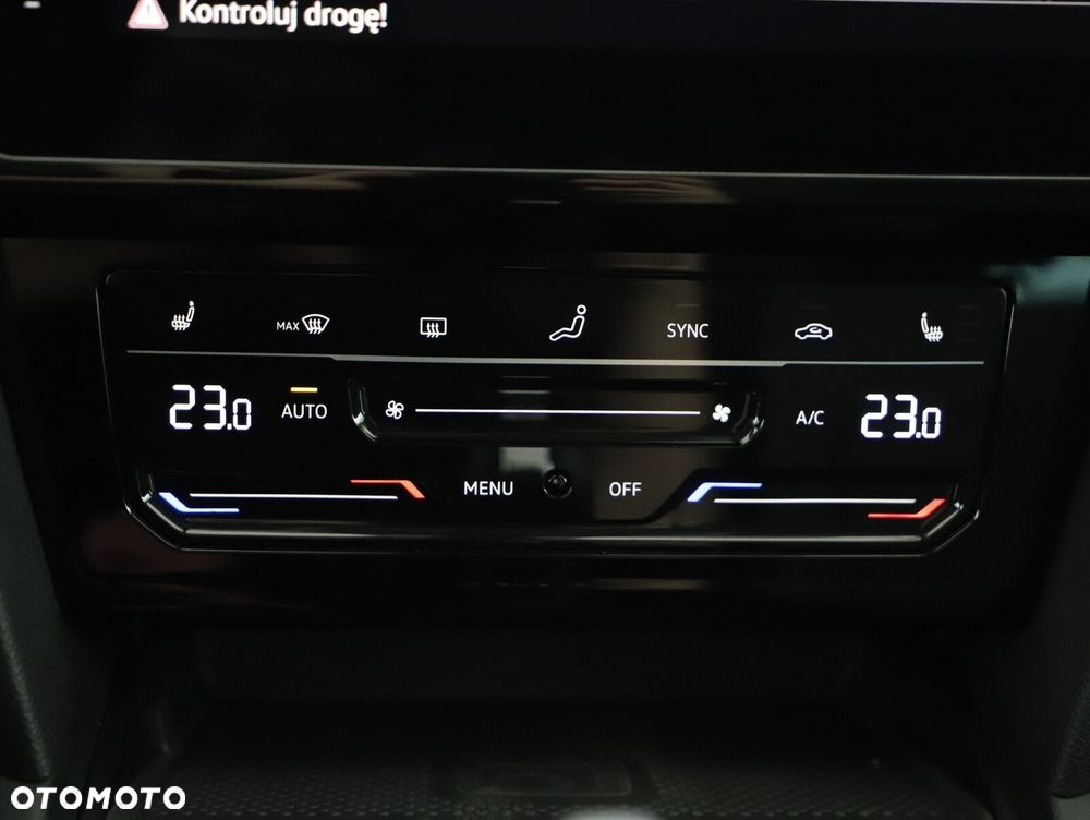 Volkswagen Passat Variant 2.0 TDI 4Mot Elegance DSG - 20