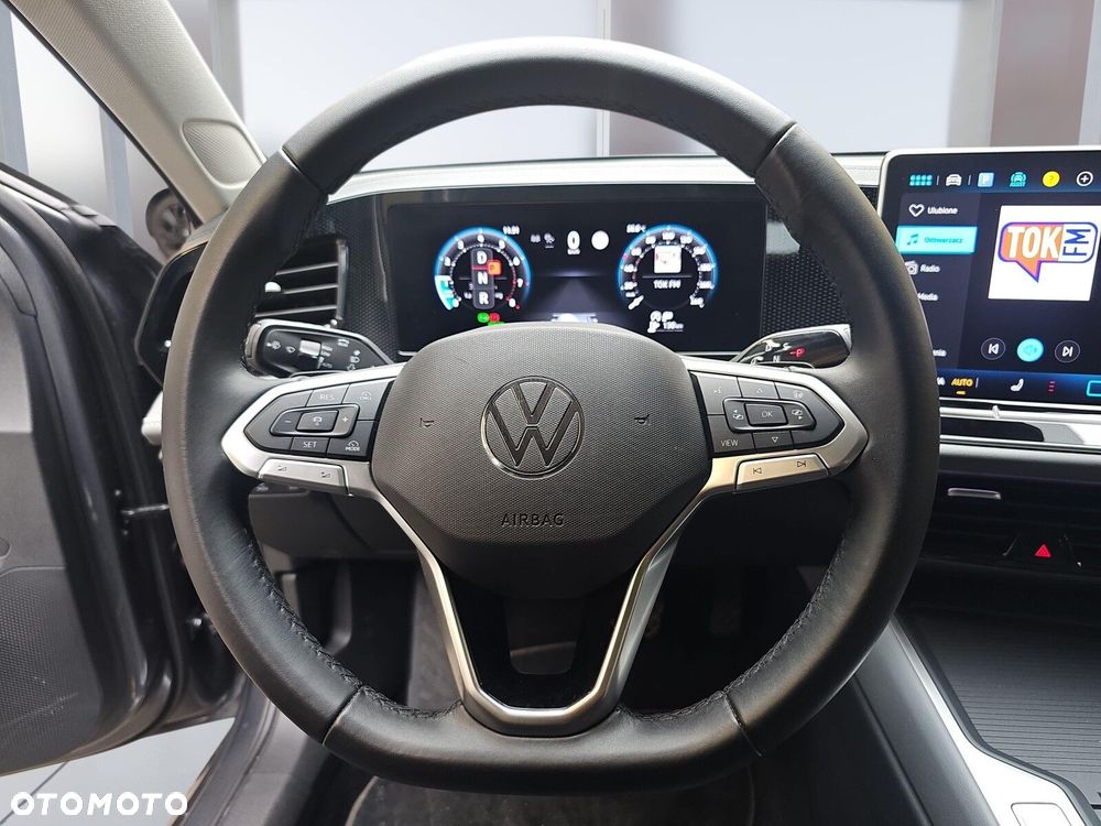 Volkswagen Passat - 13