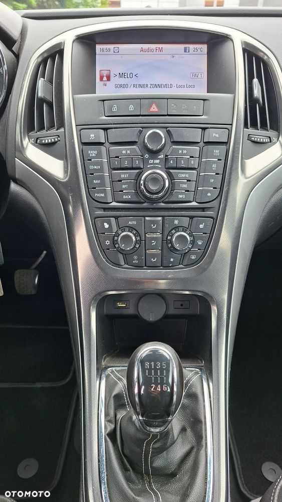 Opel Astra 1.6 Turbo Edition - 12