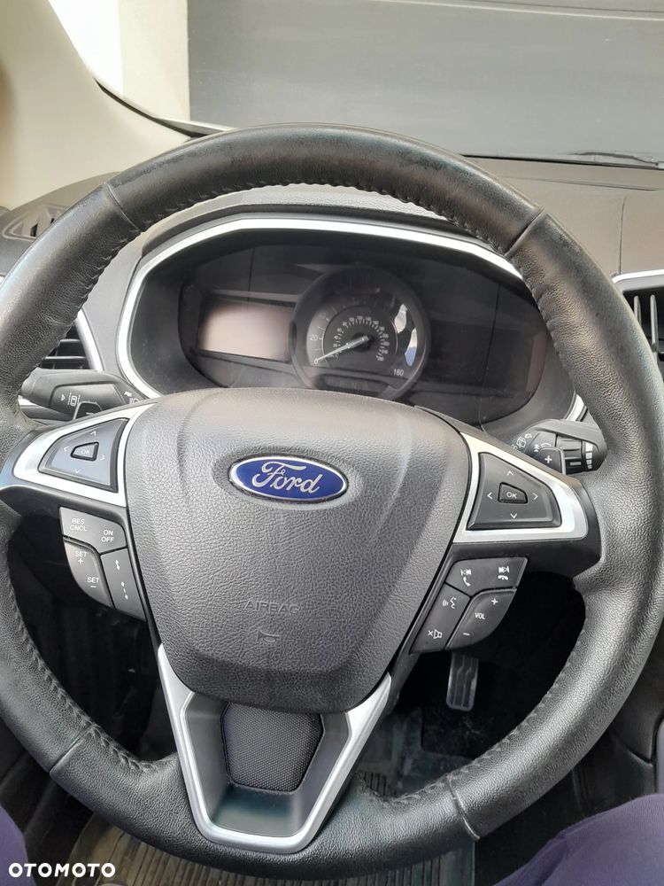 Ford Edge - 5