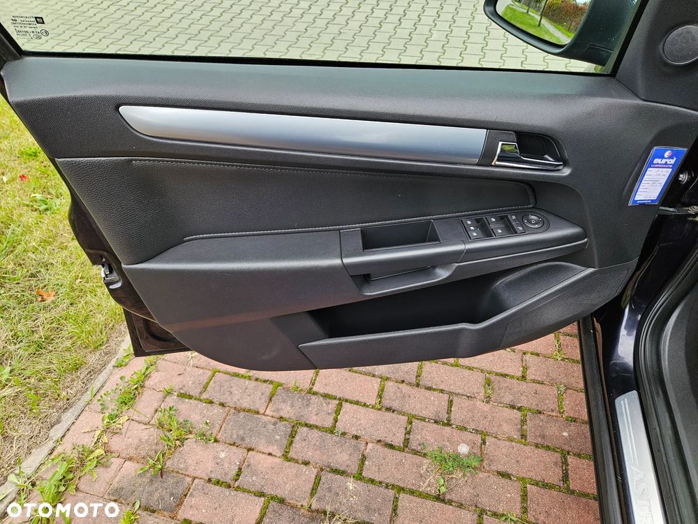 Opel Astra 1.6 Cosmo - 21