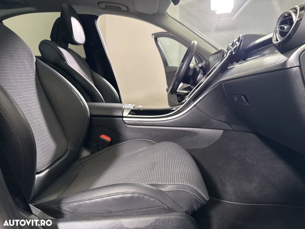 Mercedes-Benz C 300 4Matic 9G-TRONIC - 12