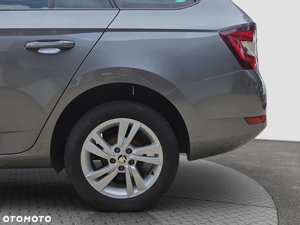 Skoda Fabia 1.0 TSI Ambition Plus - 24