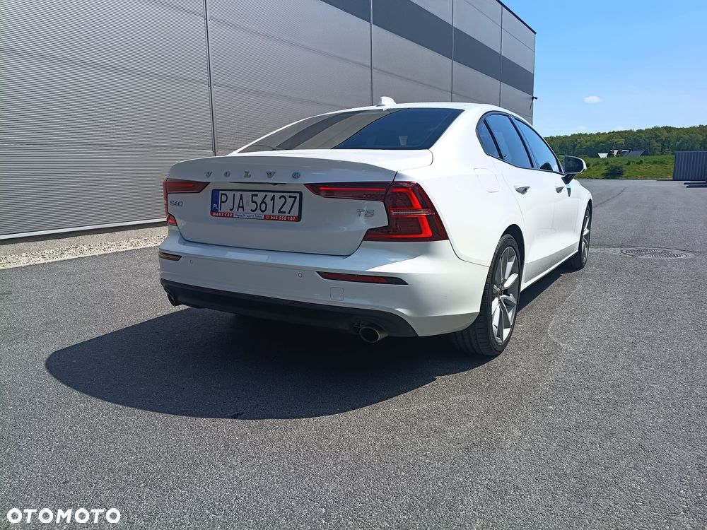 Volvo S60 T5 Momentum Pro - 4