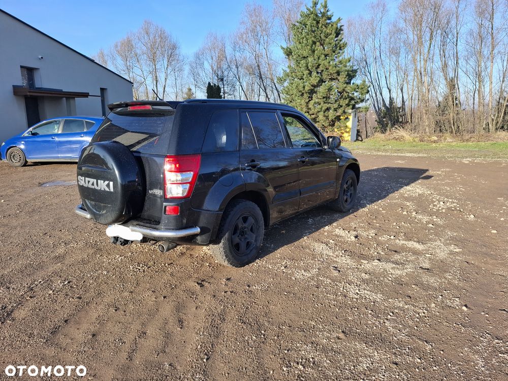 Suzuki Grand Vitara 2.0 De luxe - 7