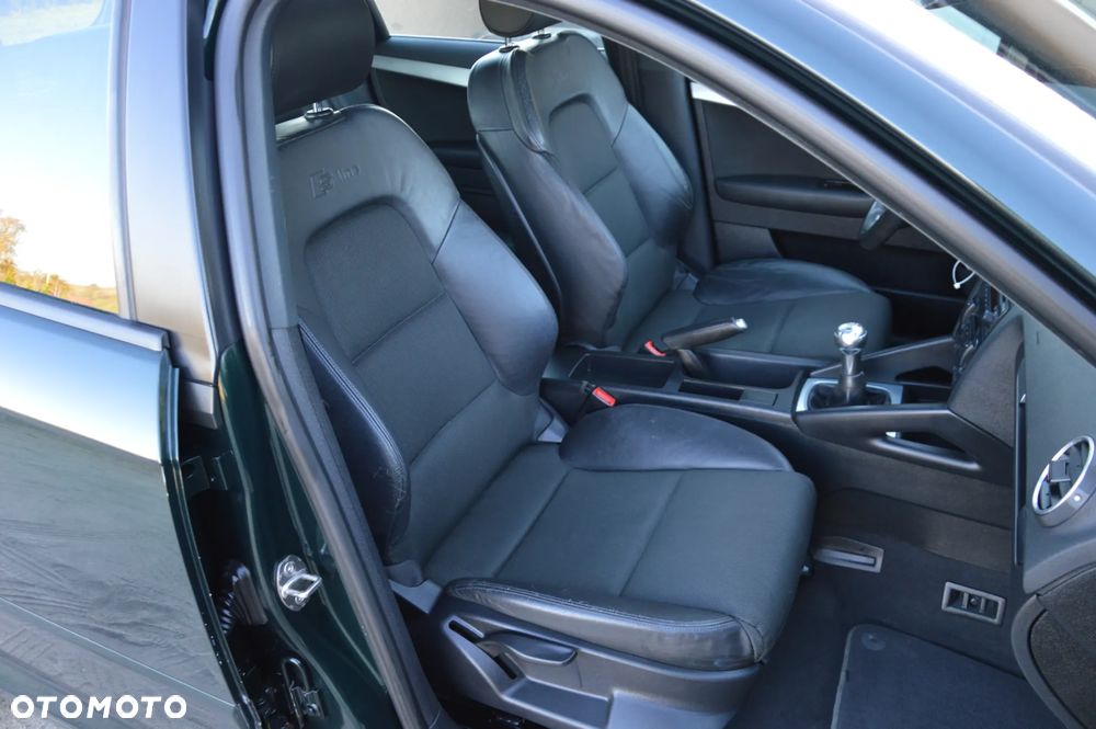 Audi A3 Sportback 2.0 TDI S line Sportpaket plus - 23