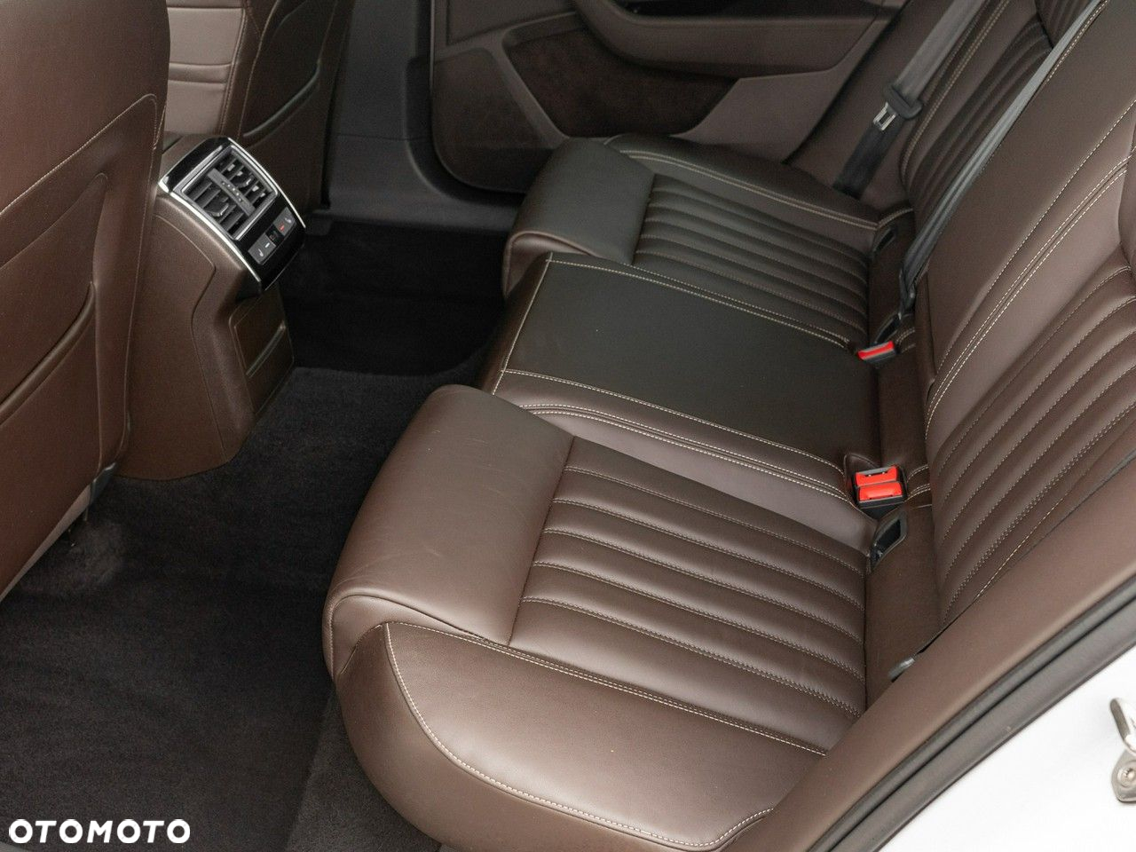 Skoda Superb 2.0 TDI SCR L&K DSG - 27