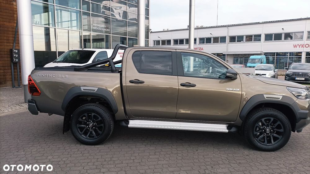 Toyota Hilux 2.8 D-4D Double Cab Invincible 4x4 - 11