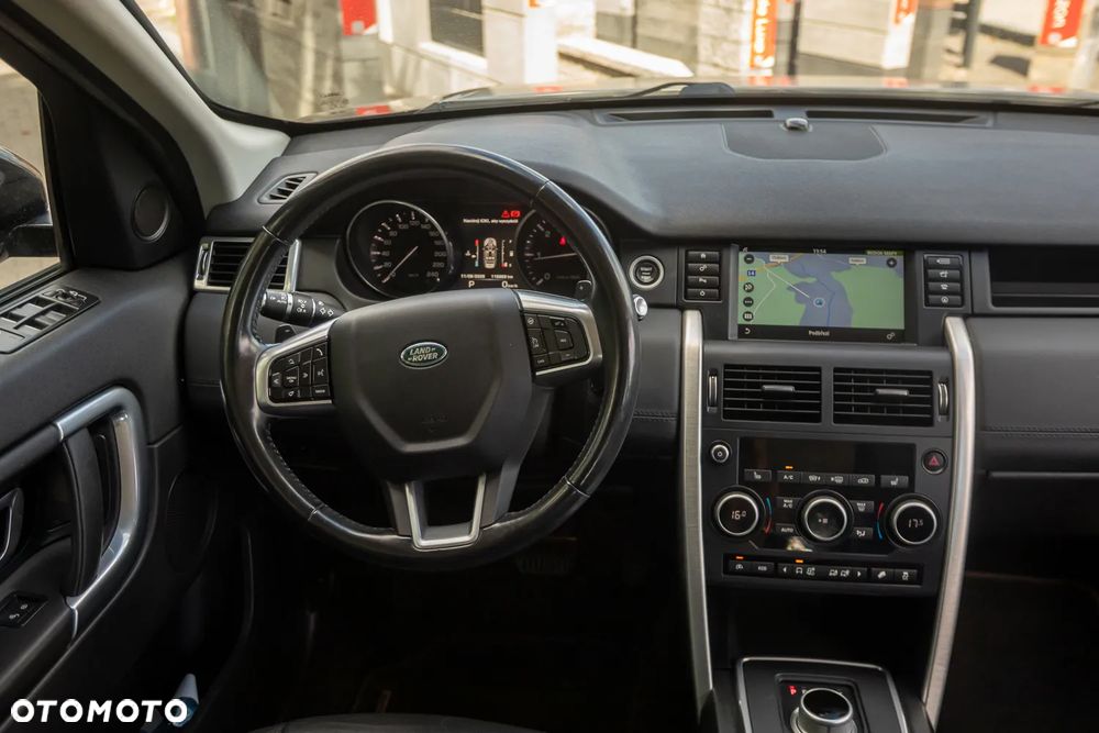 Land Rover Discovery Sport D150 HSE - 38
