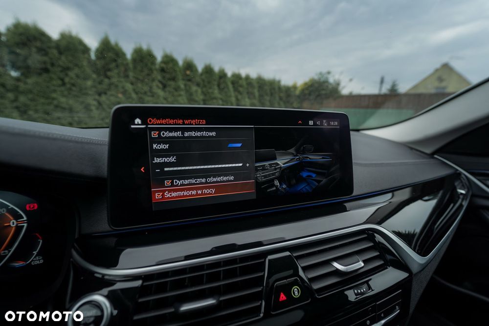 BMW Seria 5 520d xDrive Sport Line - 27