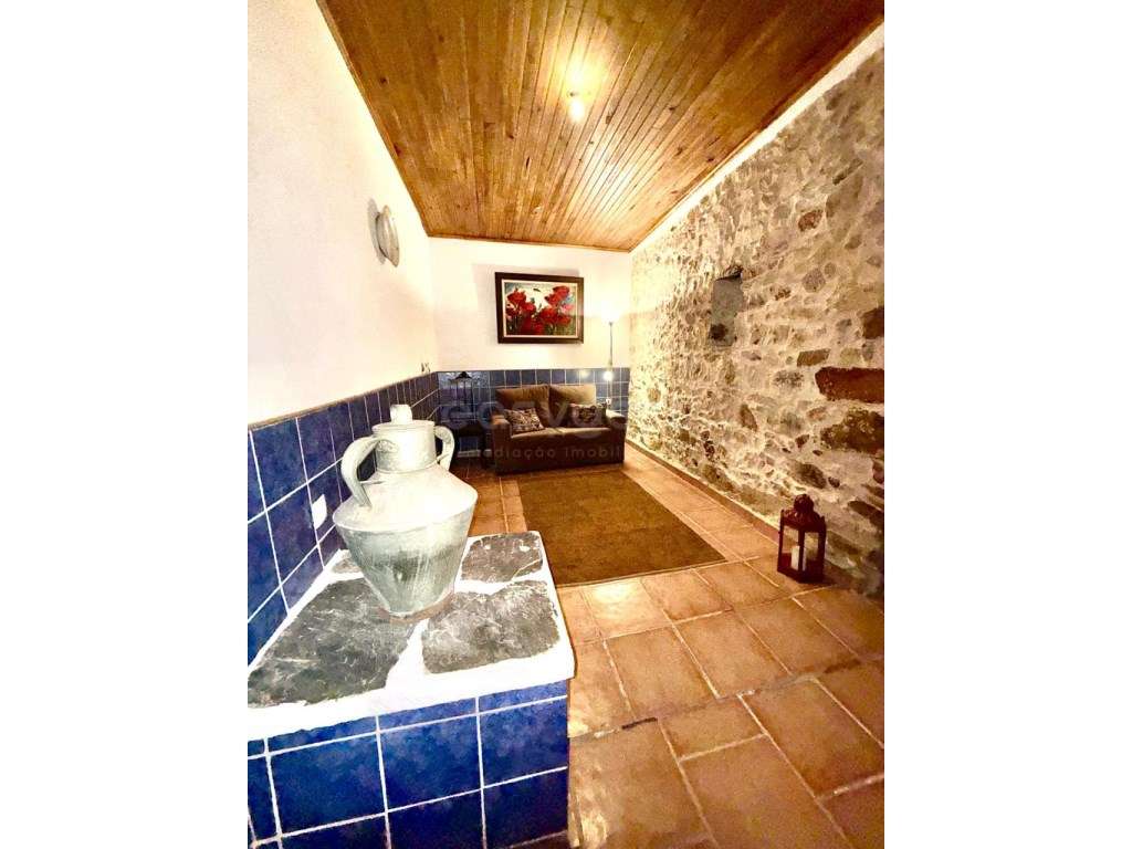 Casa T7 situada na aldeia de Monforte da Beira, a poucos minutos da... - Grande imagem: 2/23