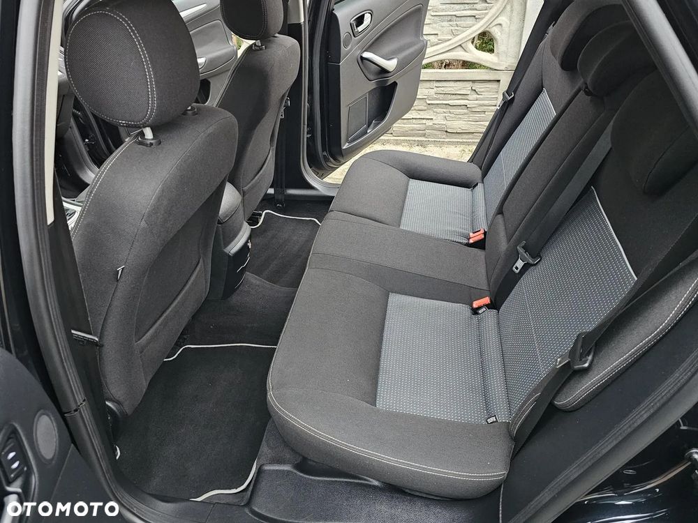 Ford Mondeo SW 2.0 Titanium - 20