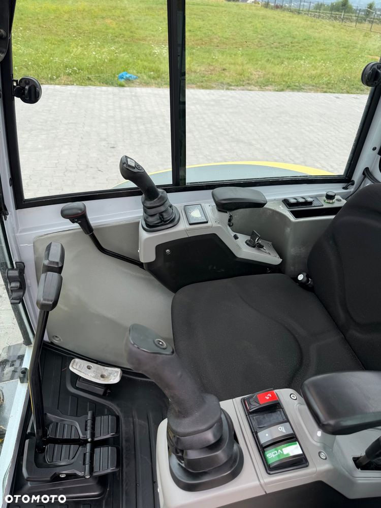 Wacker Neuson EZ26 - 15