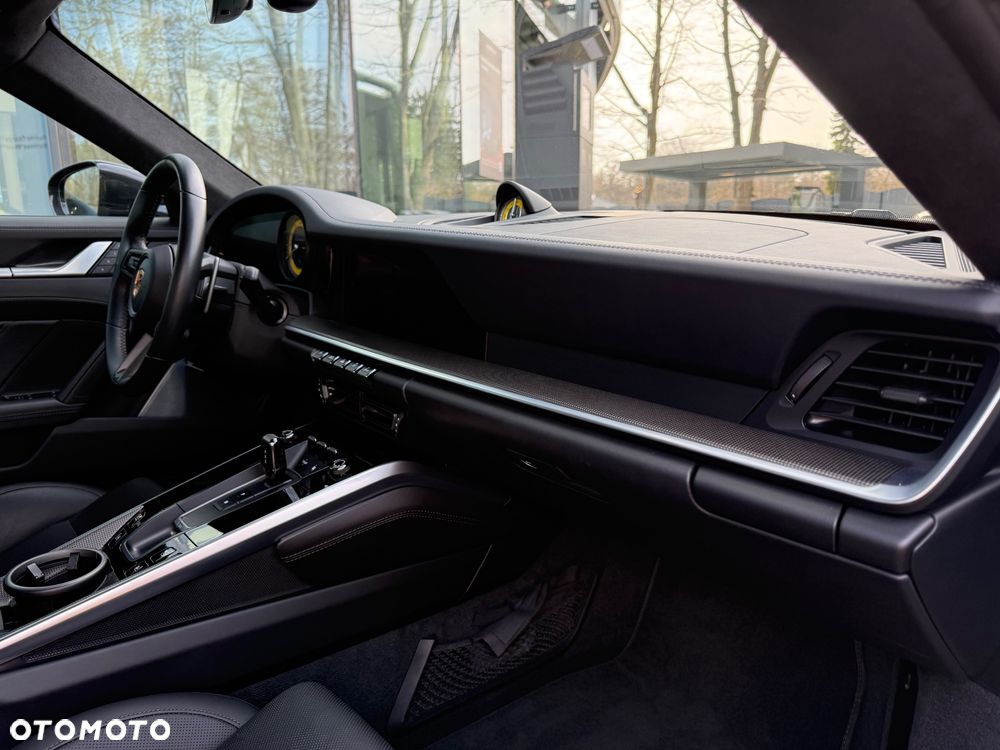 Porsche 911 Turbo S - 18