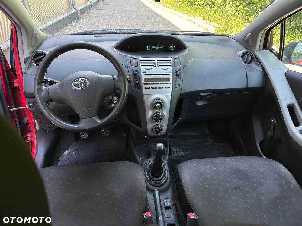 Toyota Yaris 1.0 VVT-i Sol - 5