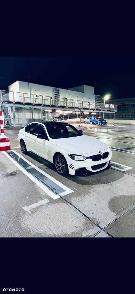 BMW Seria 3 328i xDrive Sport-Aut Sport Line - 2