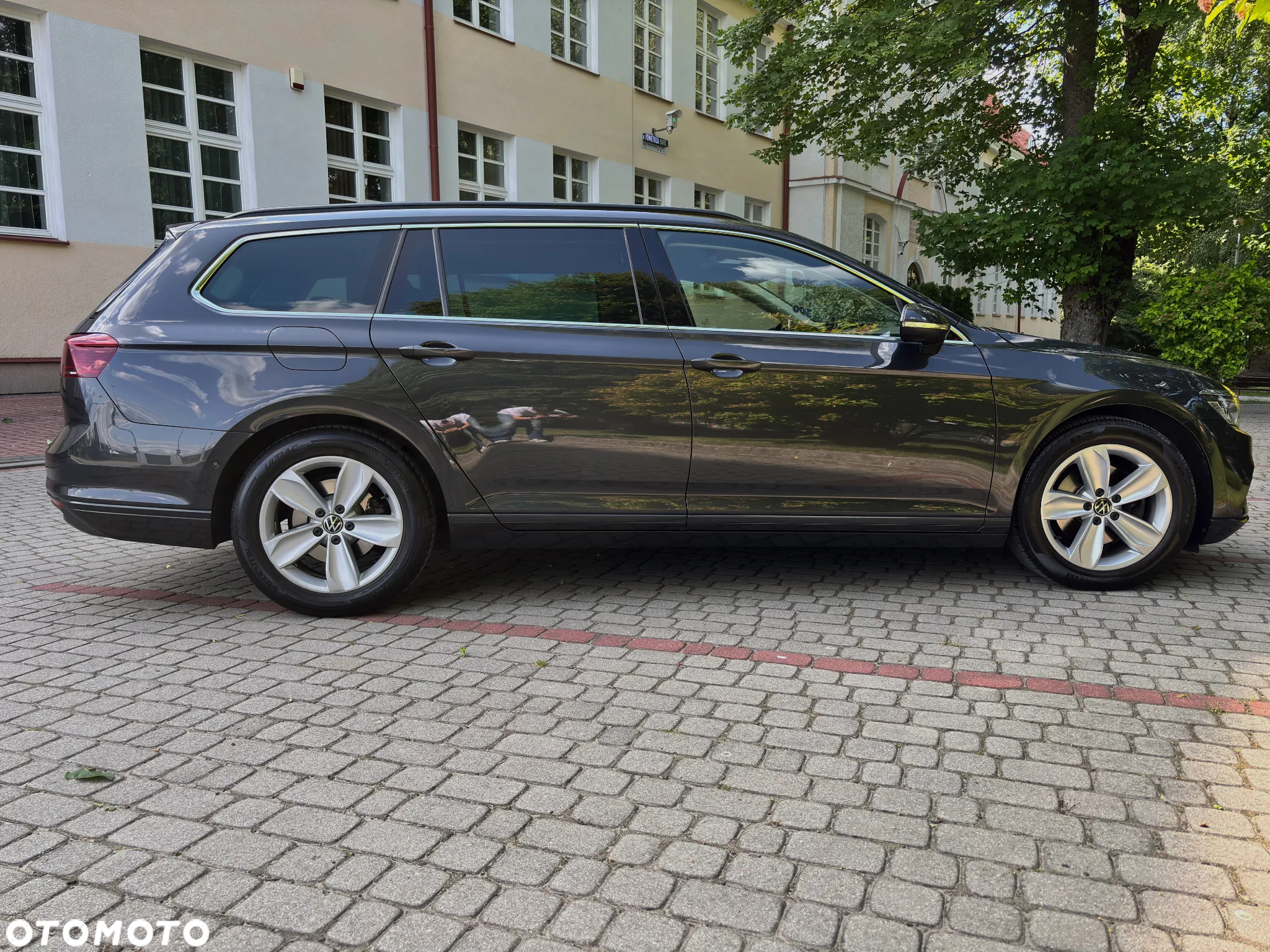 Volkswagen Passat Variant 2.0 TDI SCR DSG Business - 2