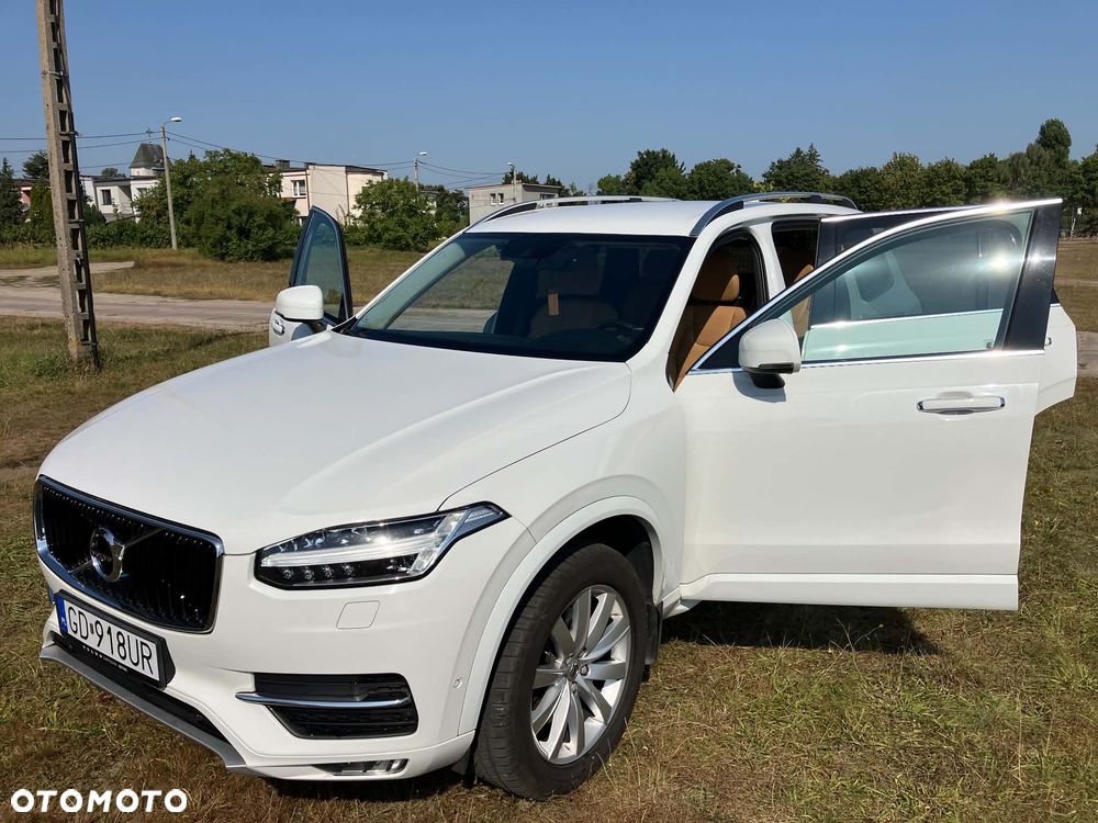 Volvo XC 90 D5 AWD Momentum - 2