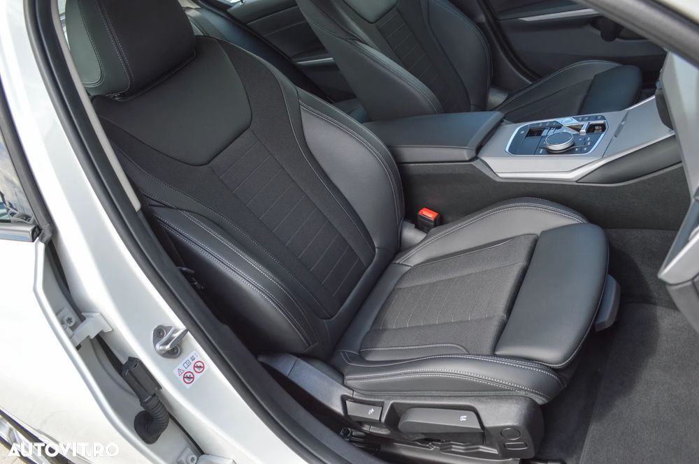 BMW Seria 3 320i Aut. Luxury Line - 36