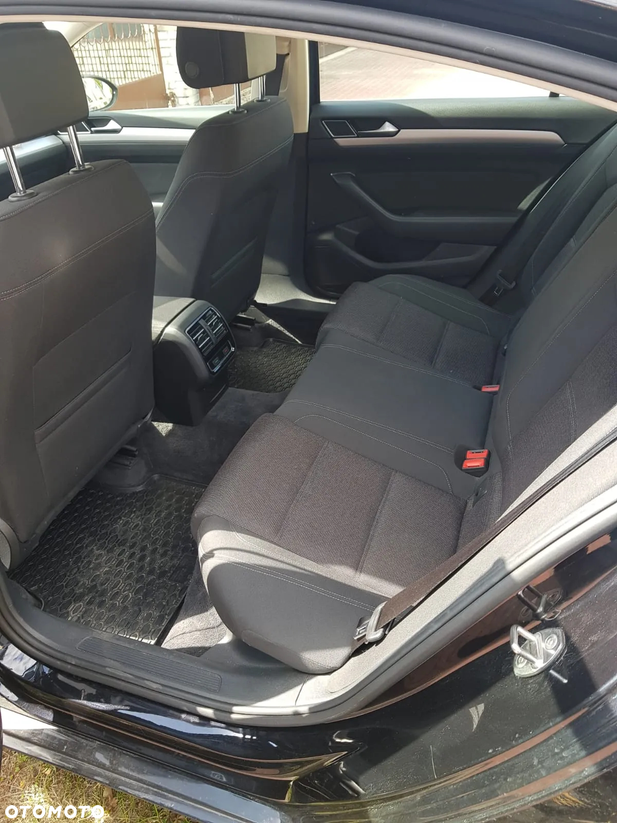 Volkswagen Passat 1.6 TDI BMT Comfortline - 8
