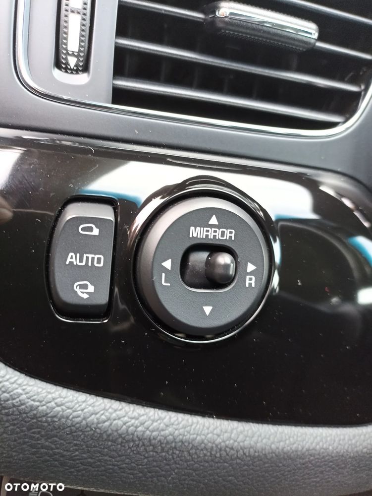 Kia Ceed - 28