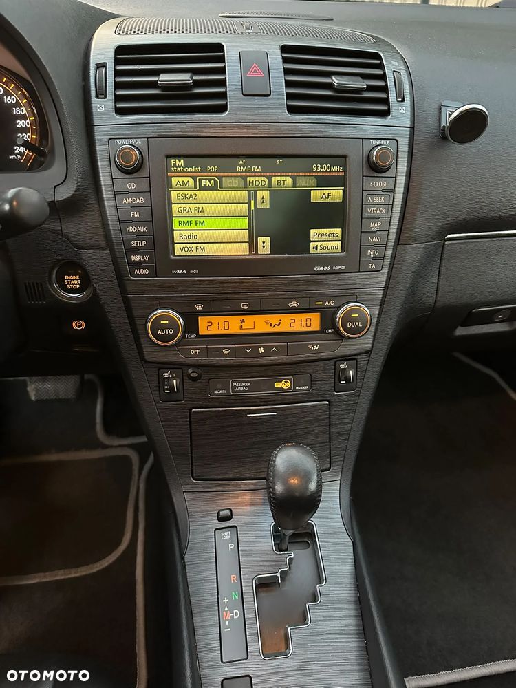Toyota Avensis - 14
