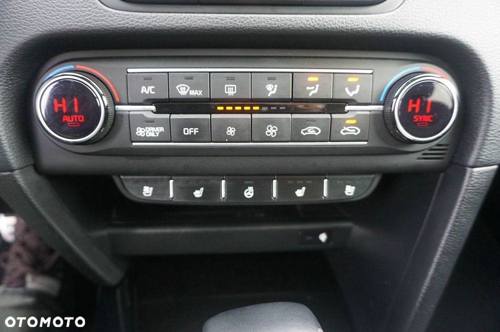 Kia Ceed 1.6 GDI PHEV L Business Line DCT - 13