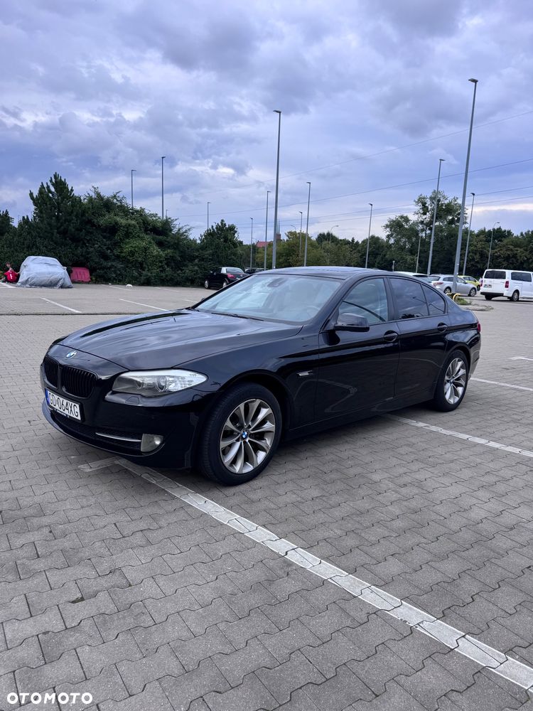 BMW Seria 5 525d xDrive Luxury Line - 1