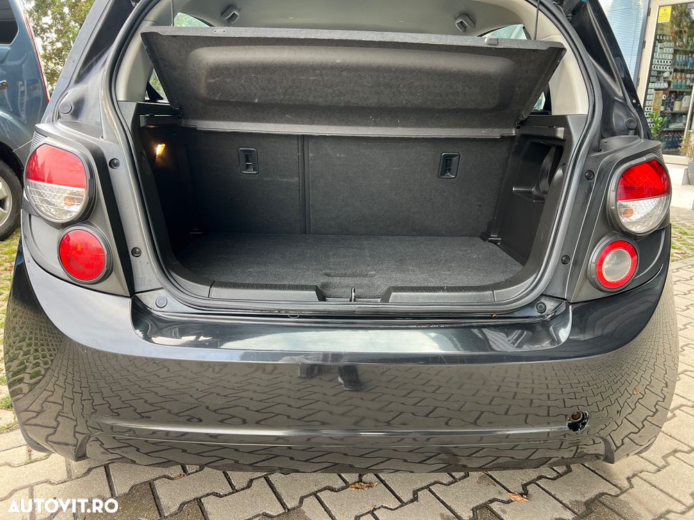 Chevrolet Aveo 1.2 LT - 13