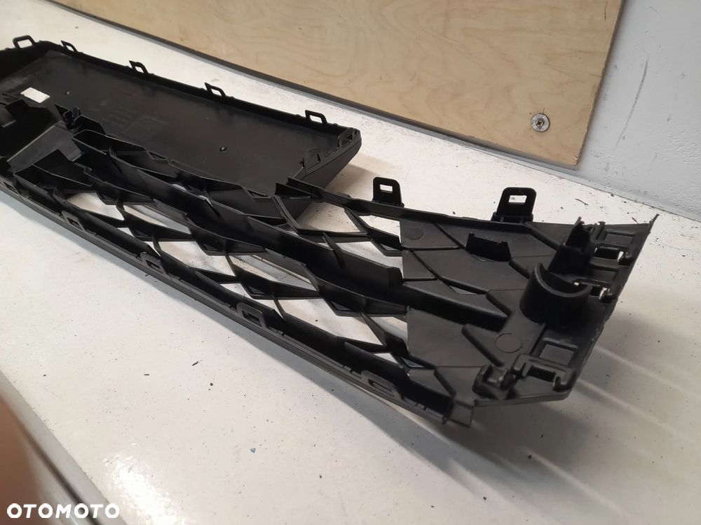 SEAT LEON IV 4 KRATKA ŚRODKOWA ATRAPA GRILL ZDERZAKA PRZÓD 5FA853667 - 9