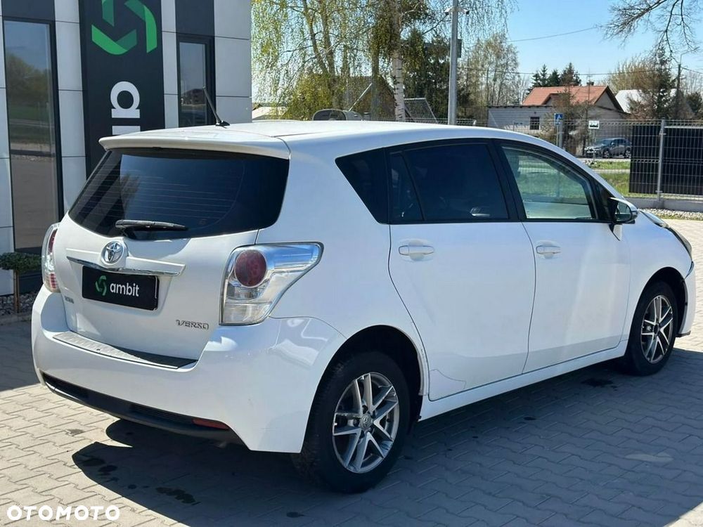 Toyota Verso - 5