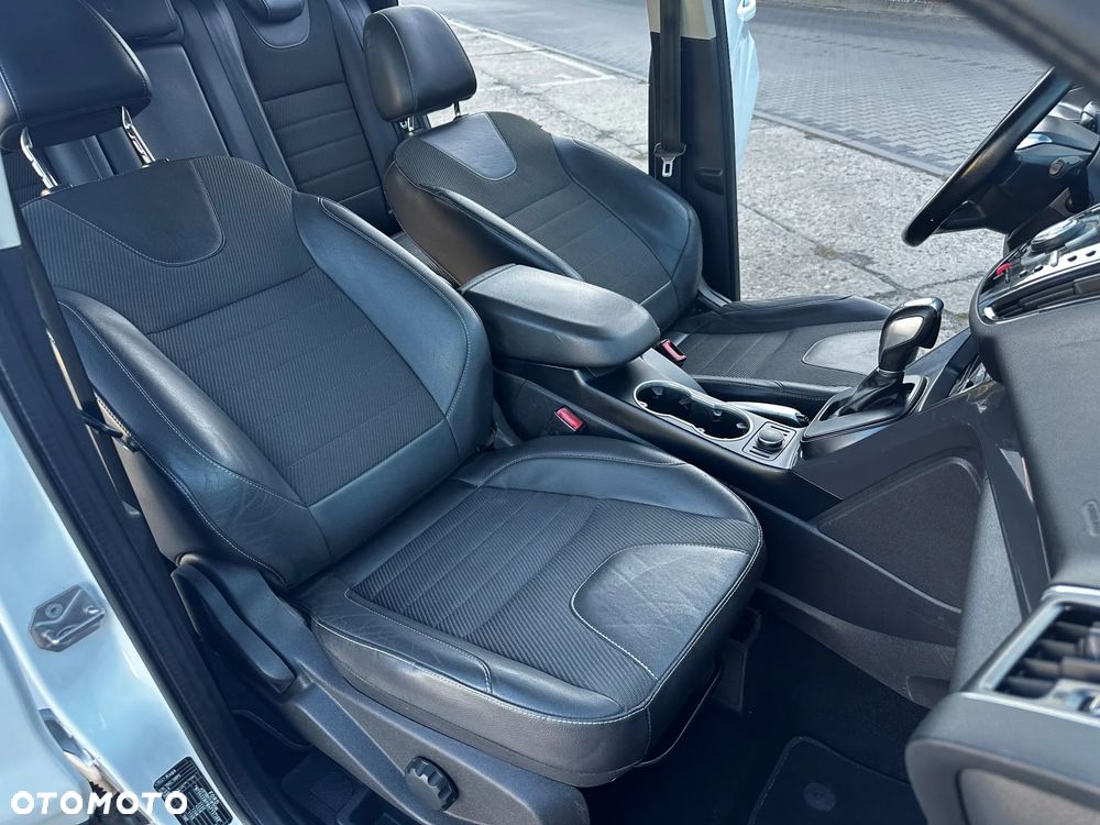 Ford Kuga 2.0 TDCi 4x4 Titanium - 21