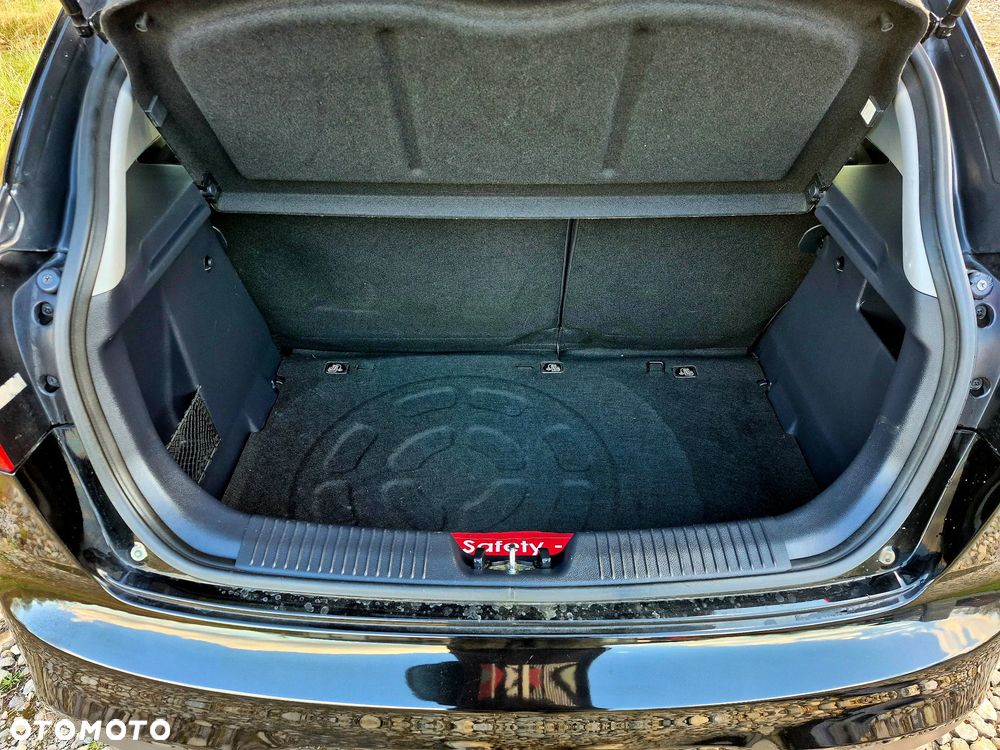 Kia Rio 1.2 Fifa World Cup Edition - 5