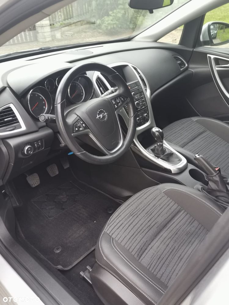 Opel Astra 1.4 Turbo Exklusiv - 19