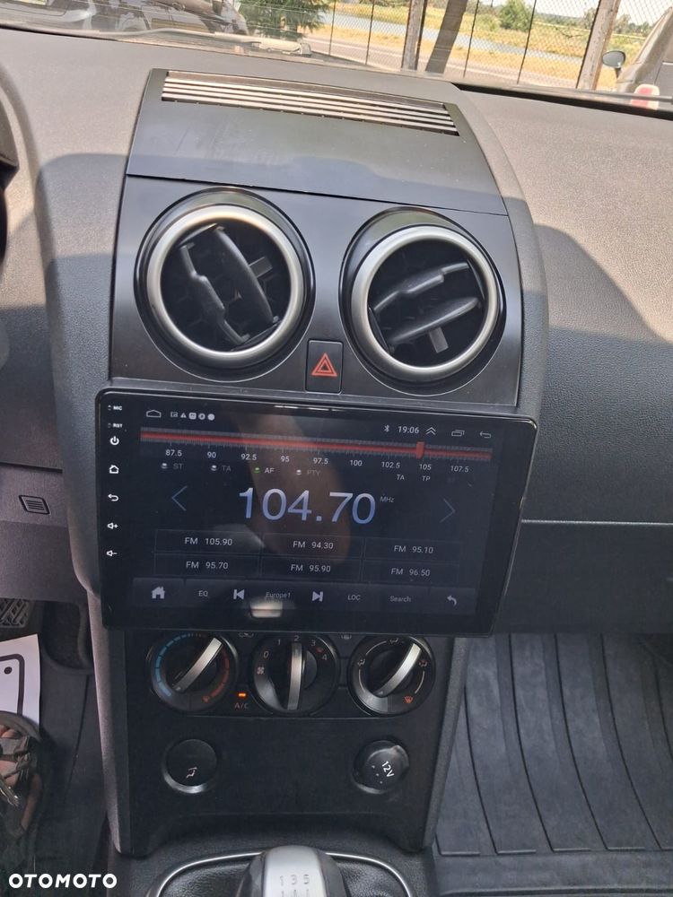 Nissan Qashqai - 2