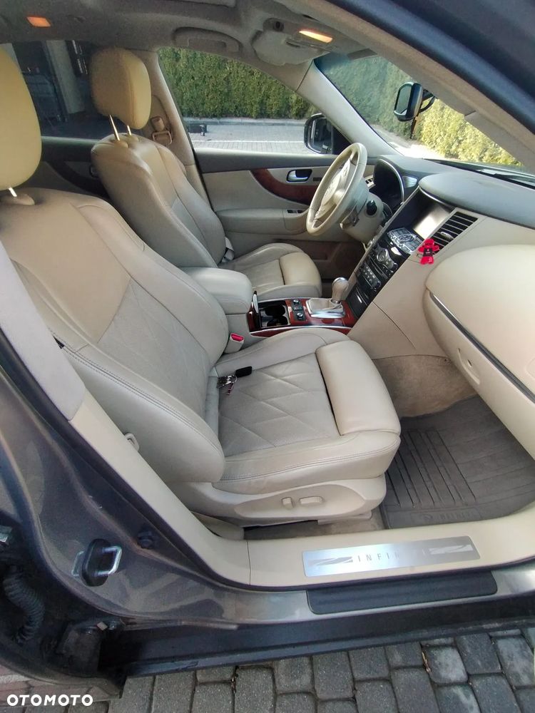 Infiniti QX70 3.0d S Premium - 17