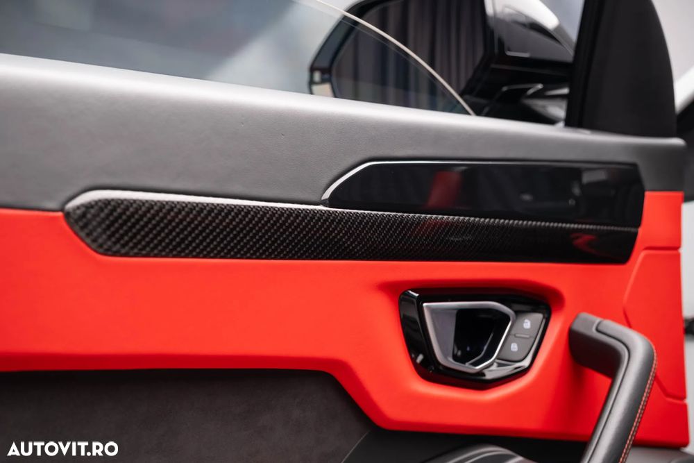 Lamborghini URUS - 33